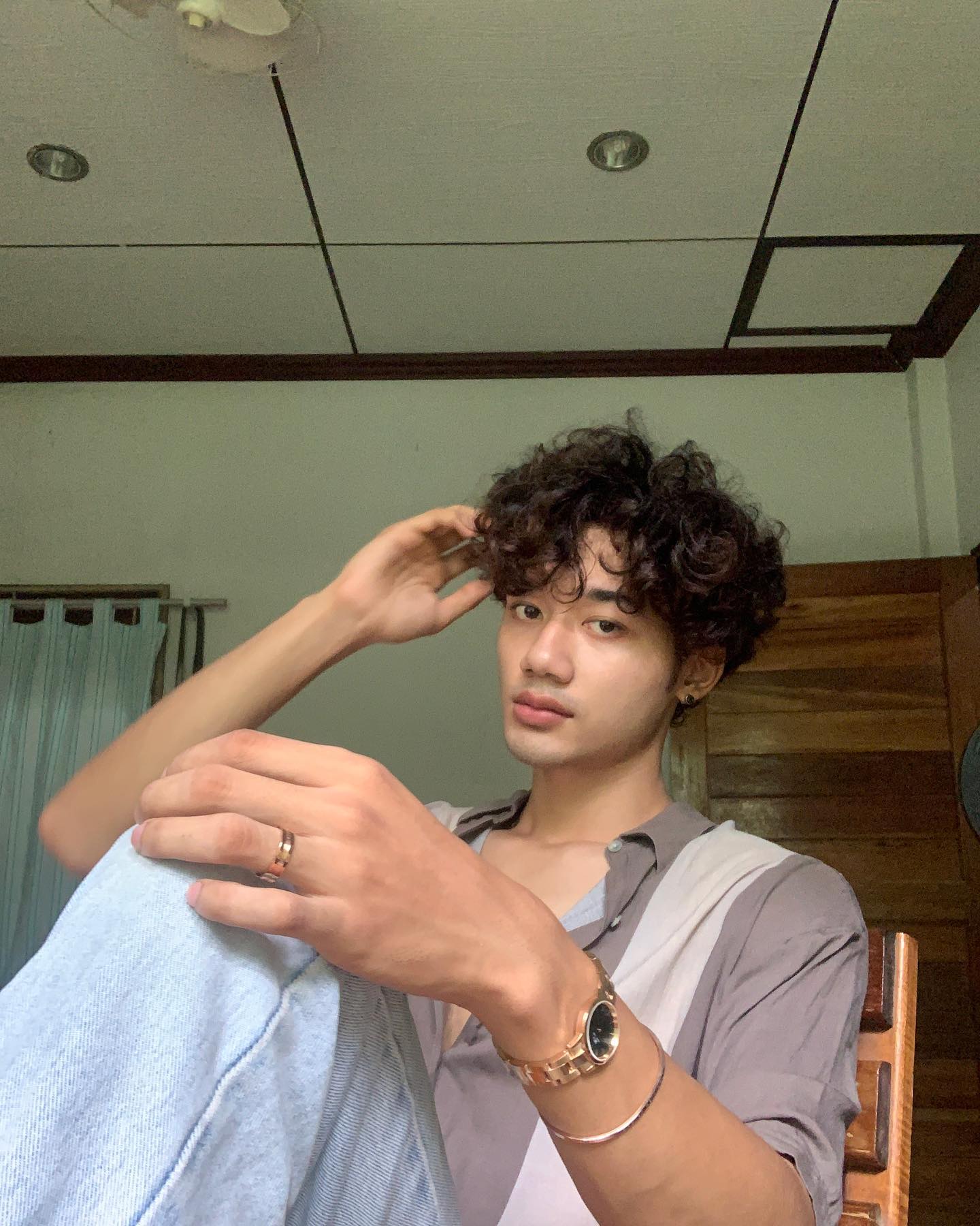 พ่อหนุ่มกรีดยาง