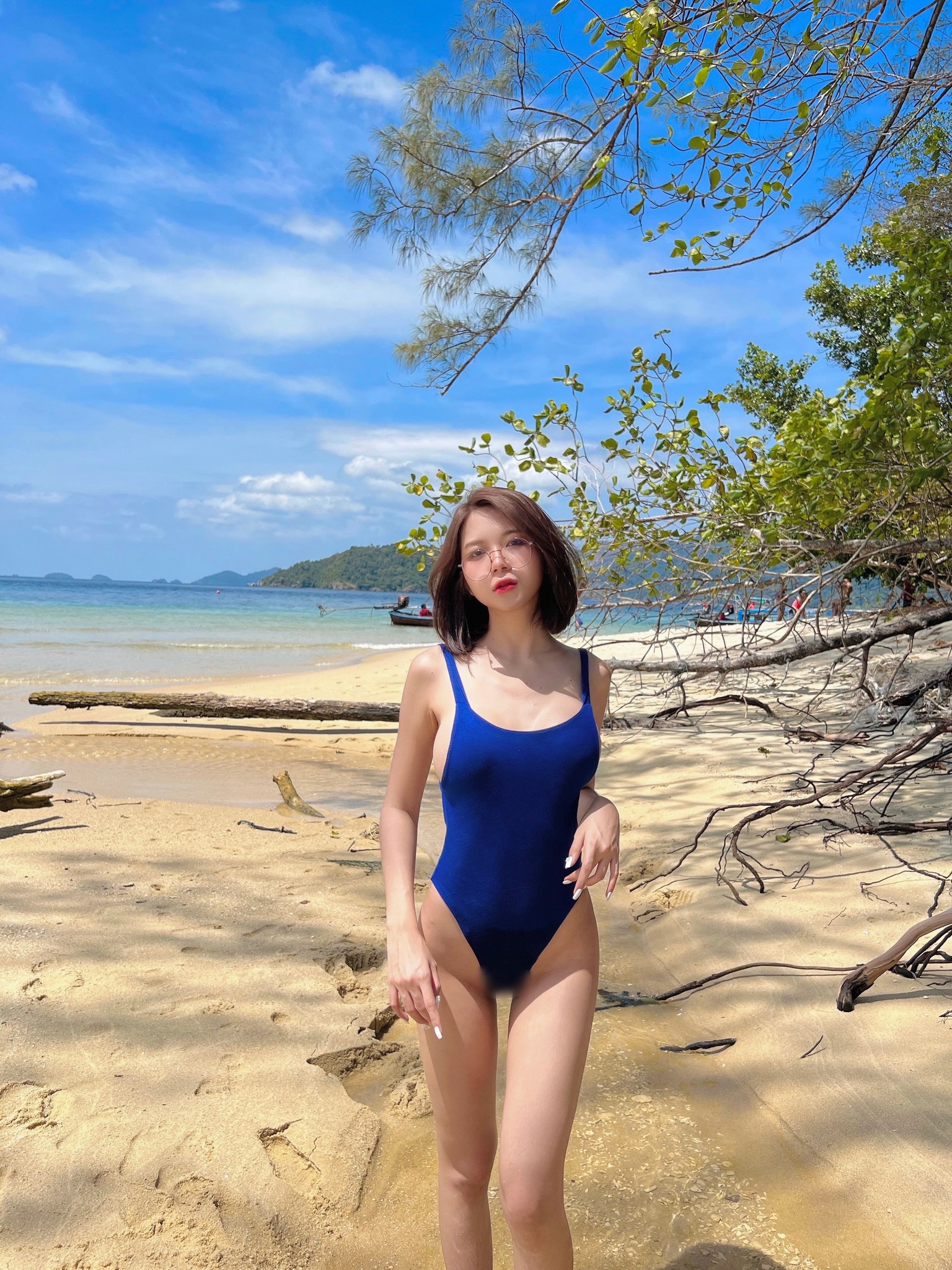 น้อง ขวัญแว่น olf