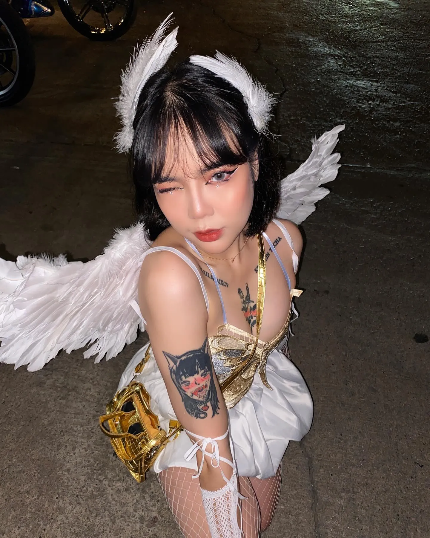 พลอย เกว 